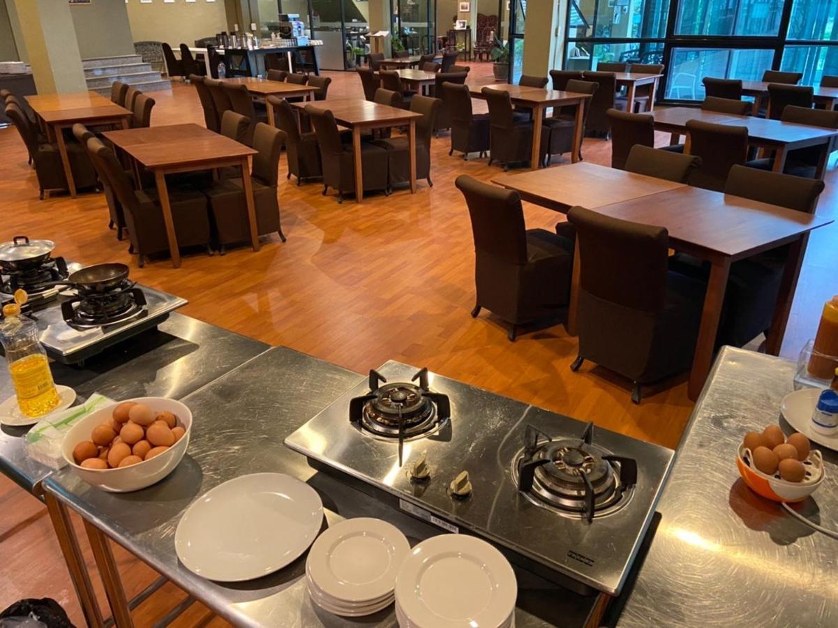 Work Den Chiangrai Hotel Csiangraj Kültér fotó